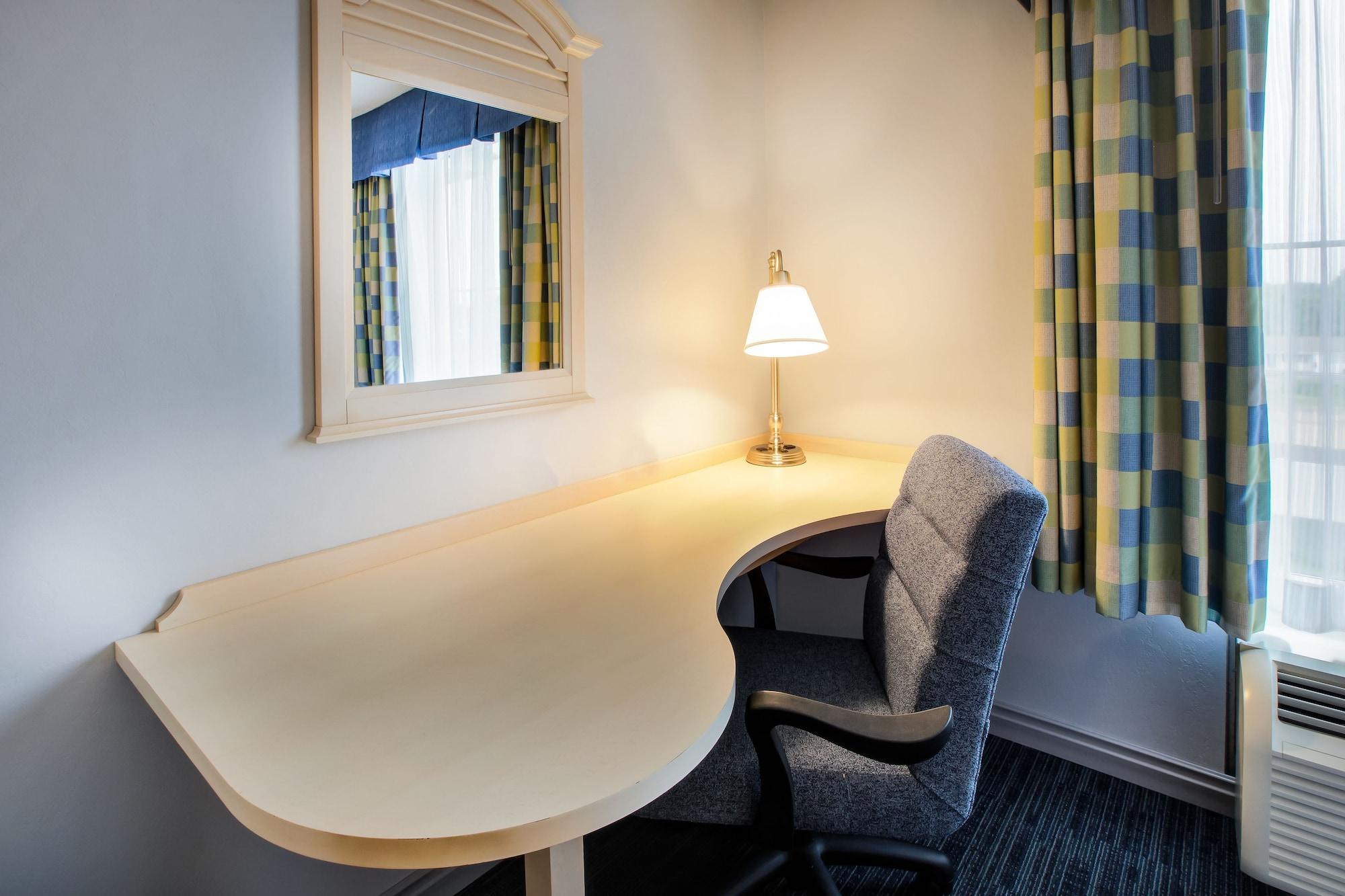 Hampton Inn & Suites - Cape Cod / West Yarmouth Exterior foto