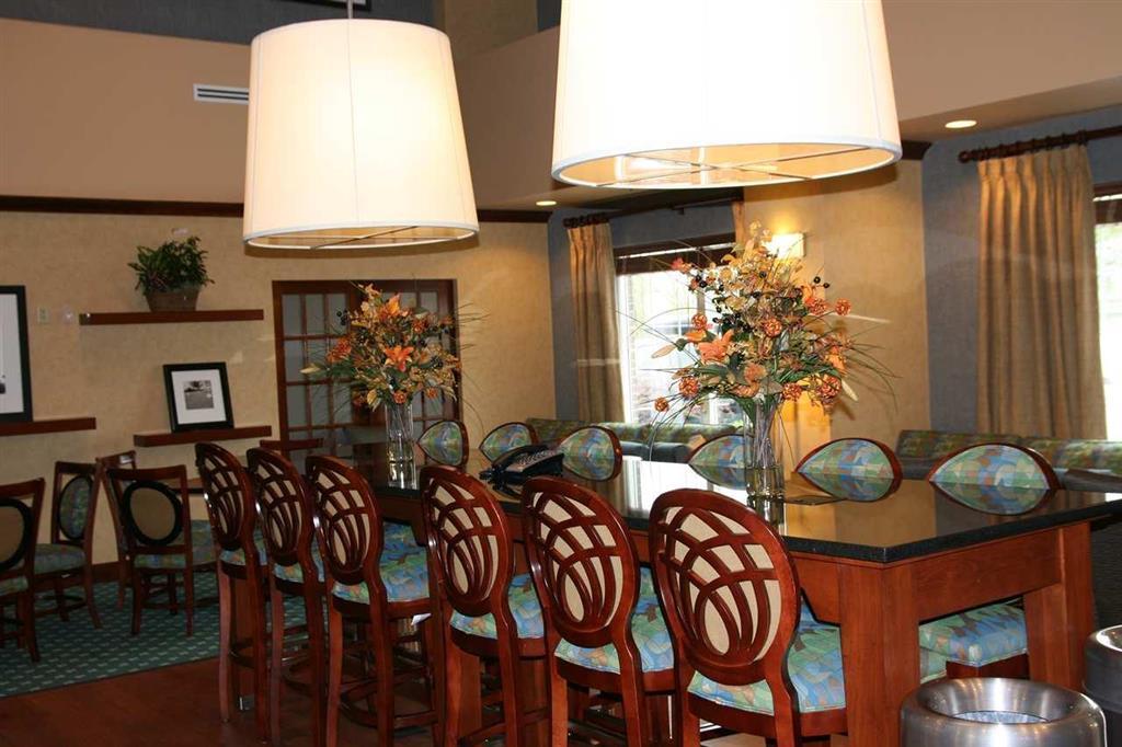Hampton Inn & Suites - Cape Cod / West Yarmouth Restaurant foto