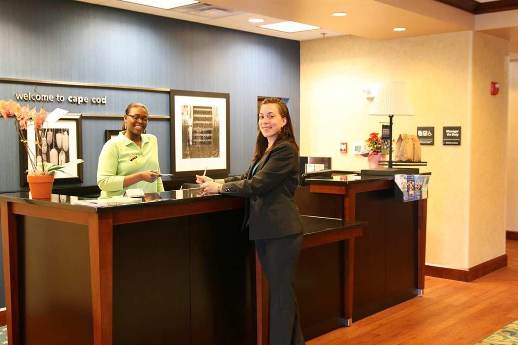 Hampton Inn & Suites - Cape Cod / West Yarmouth Interior foto